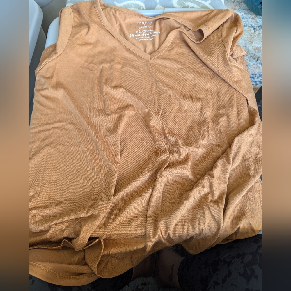 NWOT Torrid T-Shirt Size 3